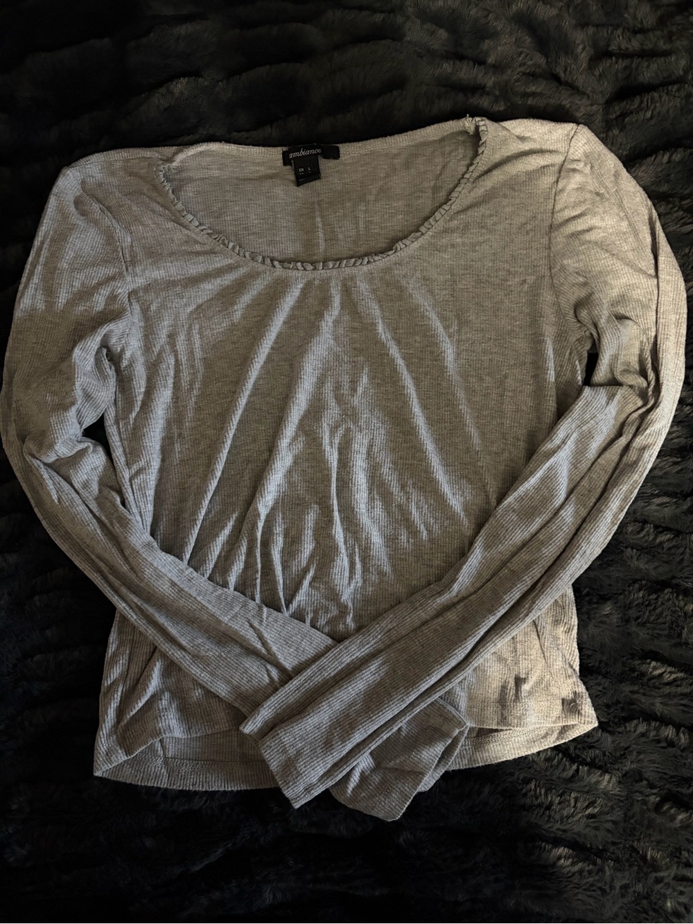 gray long sleeve ribbed top